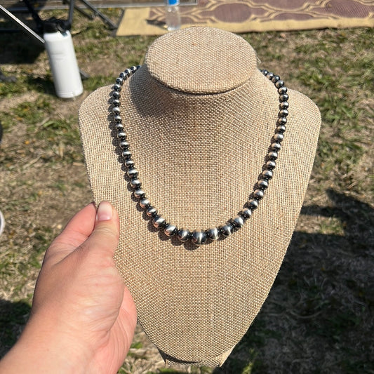 16 inches, Graduated Navajo Pearl Necklace